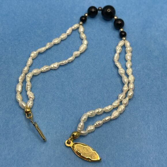 Vintage freshwater pearls and black onyx bracelet - Picture 5 of 8
